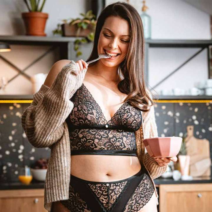 Priser på Obsessive Cecilla BH-Sæt Sort - XXL